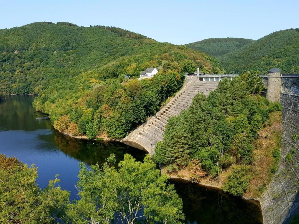 Hostel Burg Hausen Heimbach Bagian luar foto