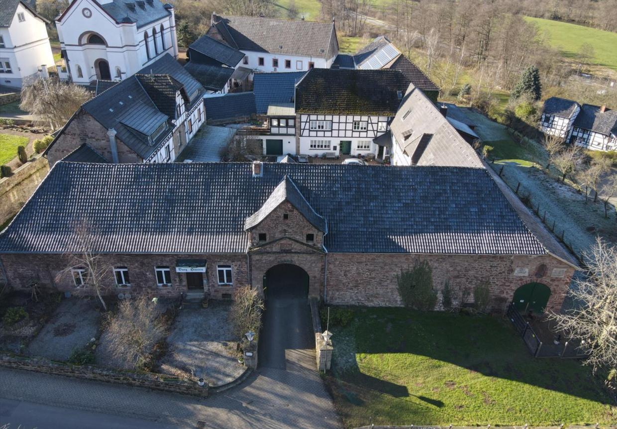 Hostel Burg Hausen Heimbach Bagian luar foto